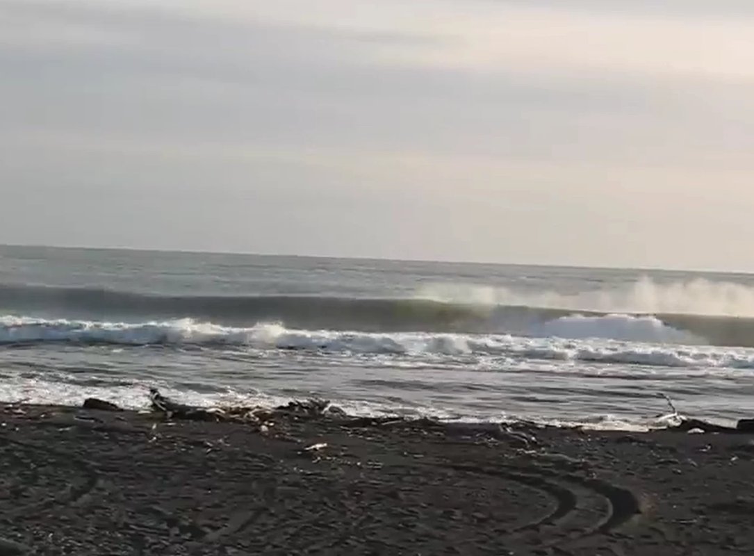 Onoke / Lake Ferry surf, Onoke / Lake Ferry surf spot, Wellington / Wairarapa, New Zealand.
